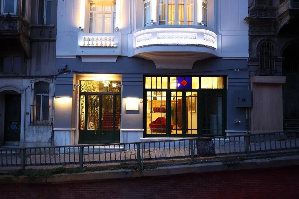 Armada Istanbul Pera Hotel 4*,